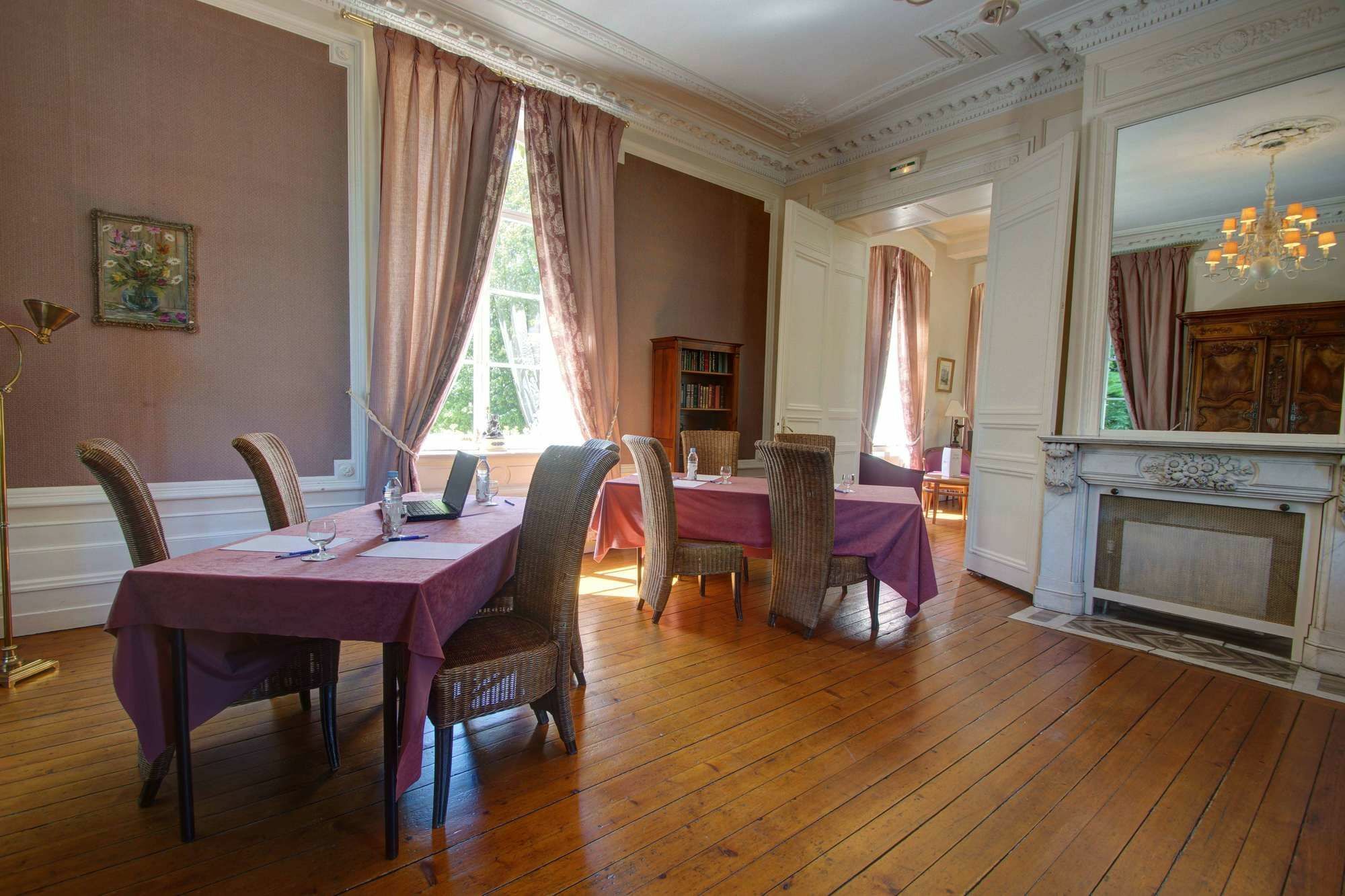 Najeti Hôtel Château Cléry Hesdin-lʼAbbé Exterior foto